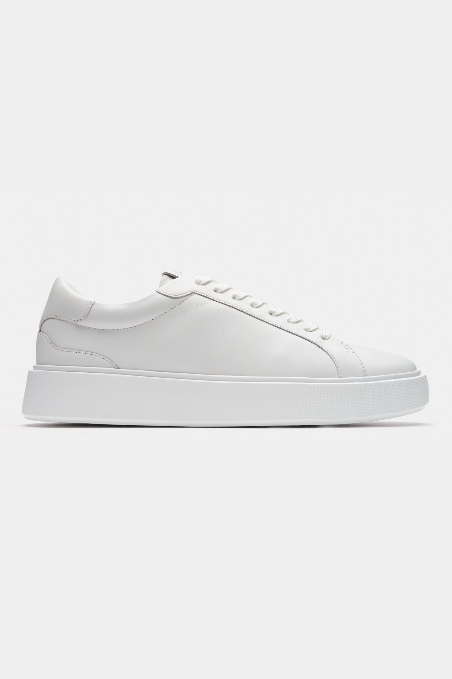 THE CLASSIC LEATHER TRAINER