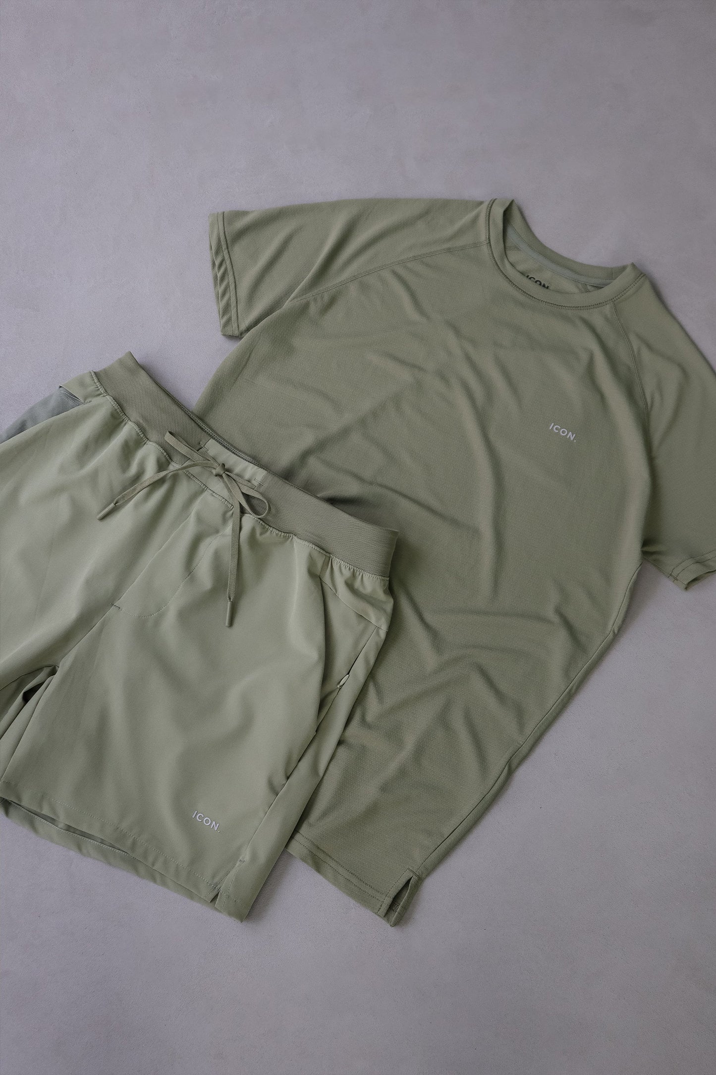 THE ICON ACTIVE T-SHIRT