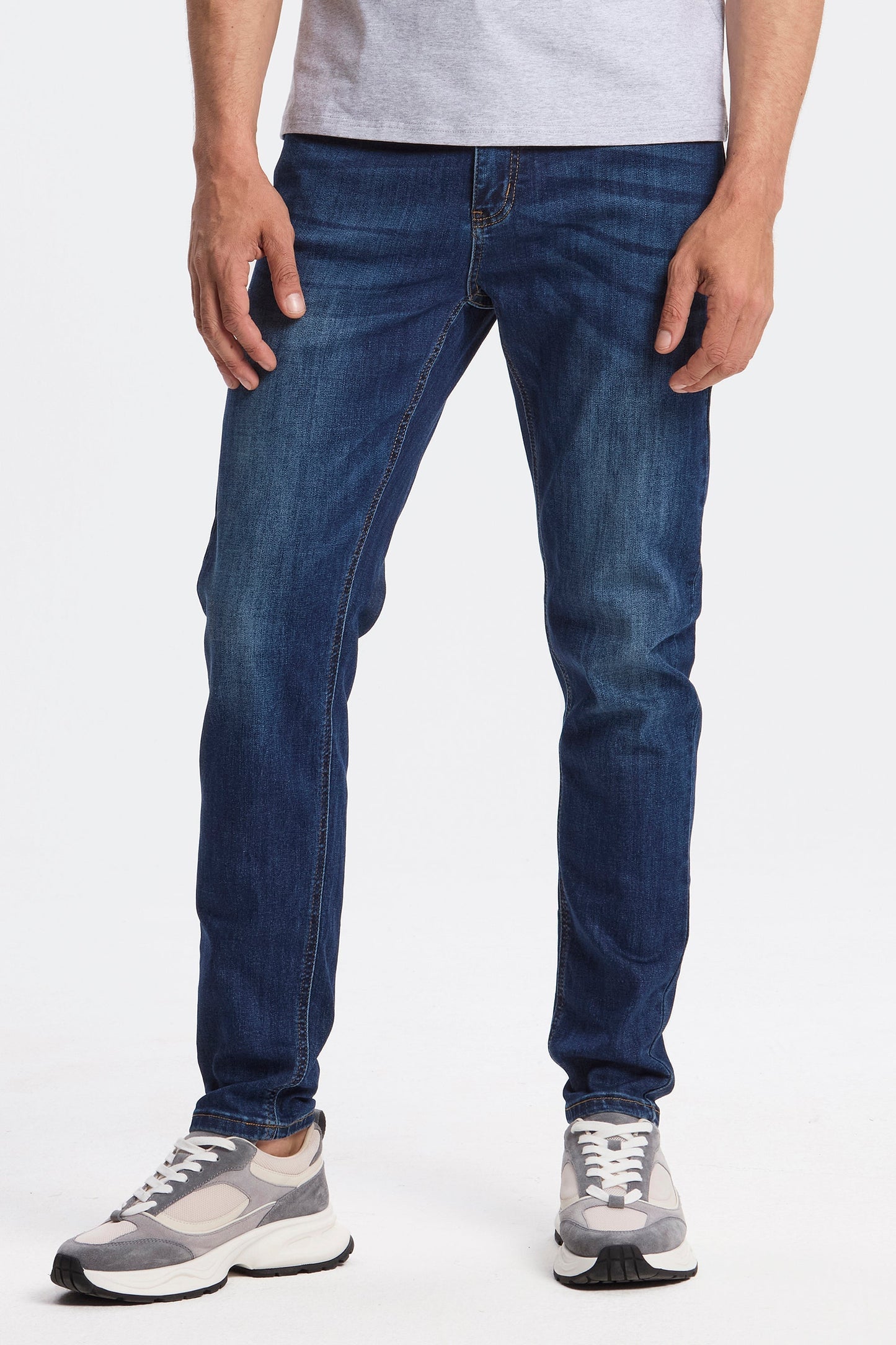 THE JAXON JEANS