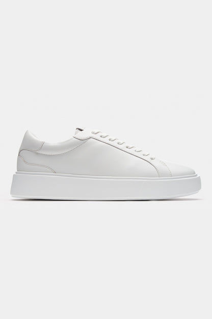 THE CLASSIC LEATHER TRAINER