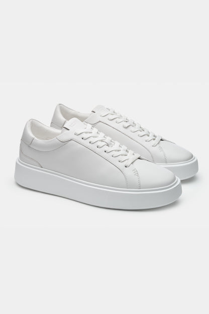 THE CLASSIC LEATHER TRAINER