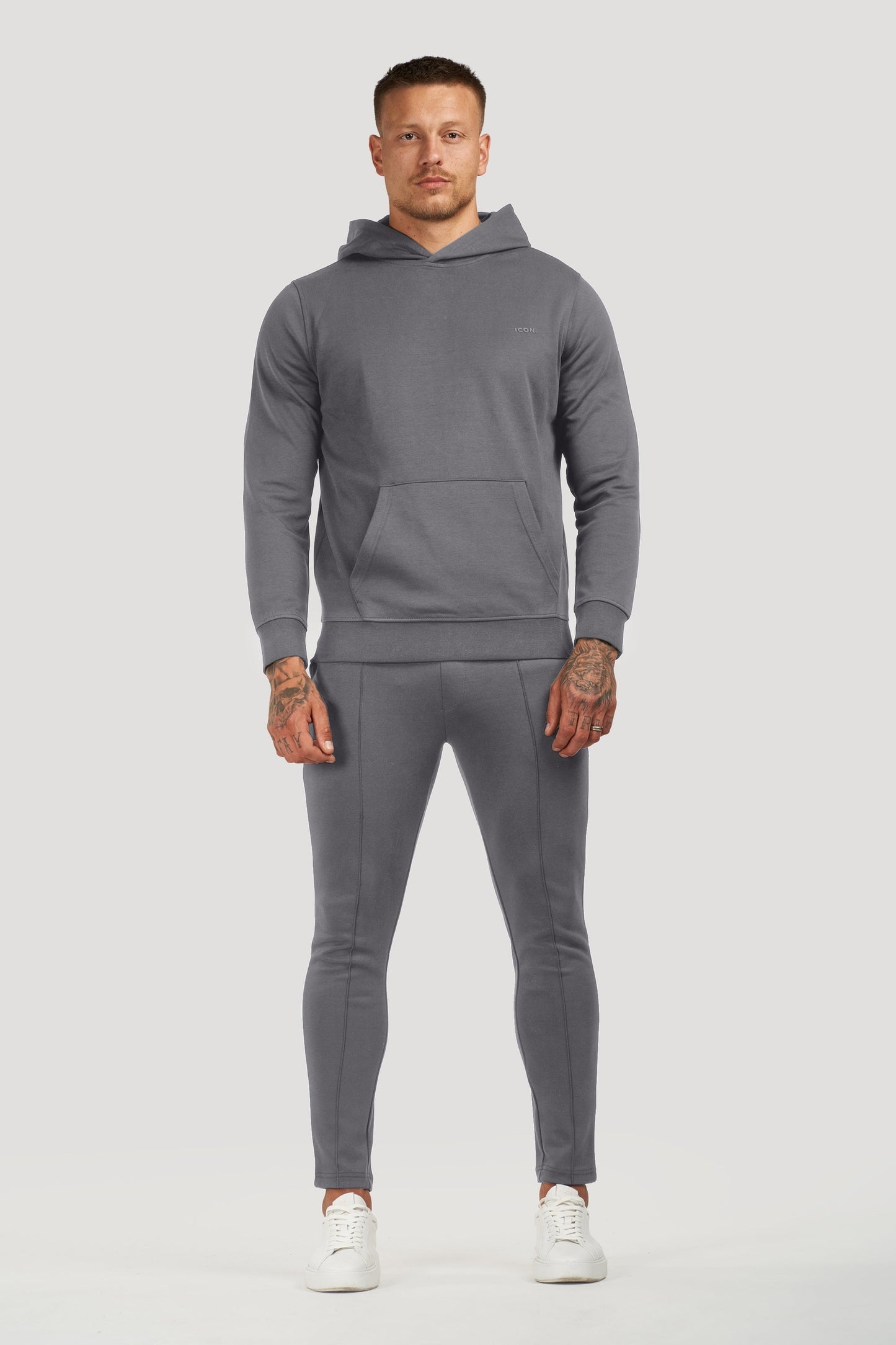 THE ATHLETIC JOGGER